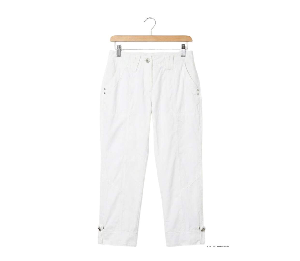 AXONE SE1032 : Pantacourt blanc à surpiqûres pour un look estival frais et élégant-2