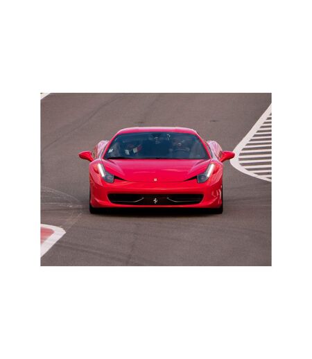 Stage de pilotage : 5 tours sur le circuit de Nogaro en Ferrari 458 Italia - SMARTBOX - Coffret Cadeau Sport & Aventure