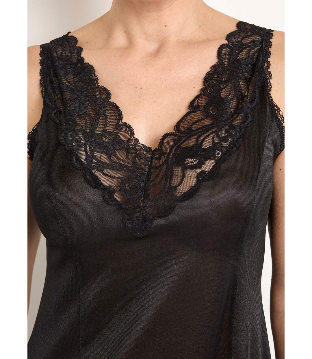 Fond de robe satiné antistatique et dentelle-3