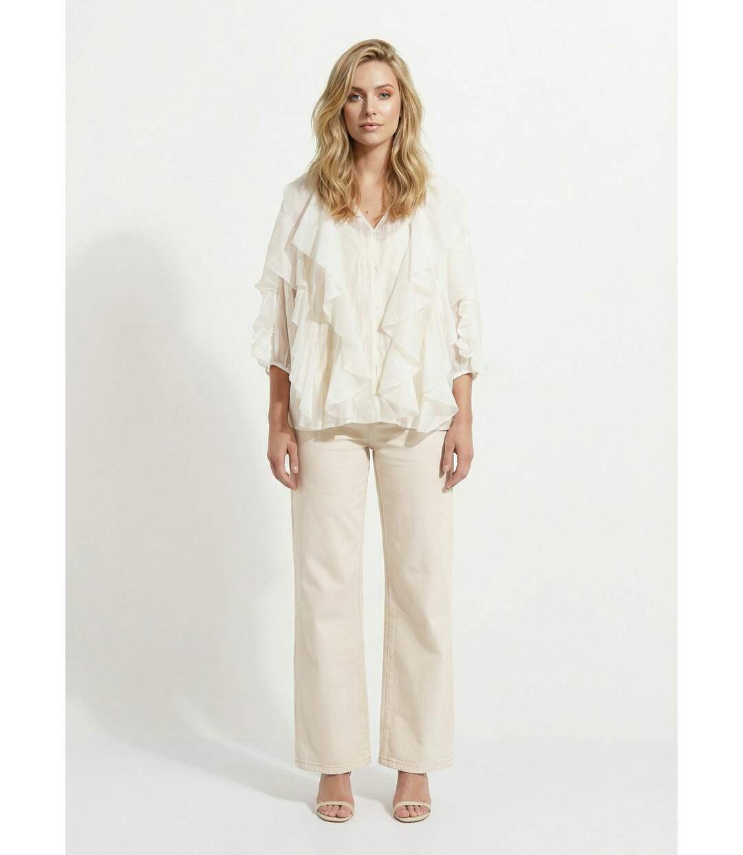 Blouse col V boutonnée à volants-3