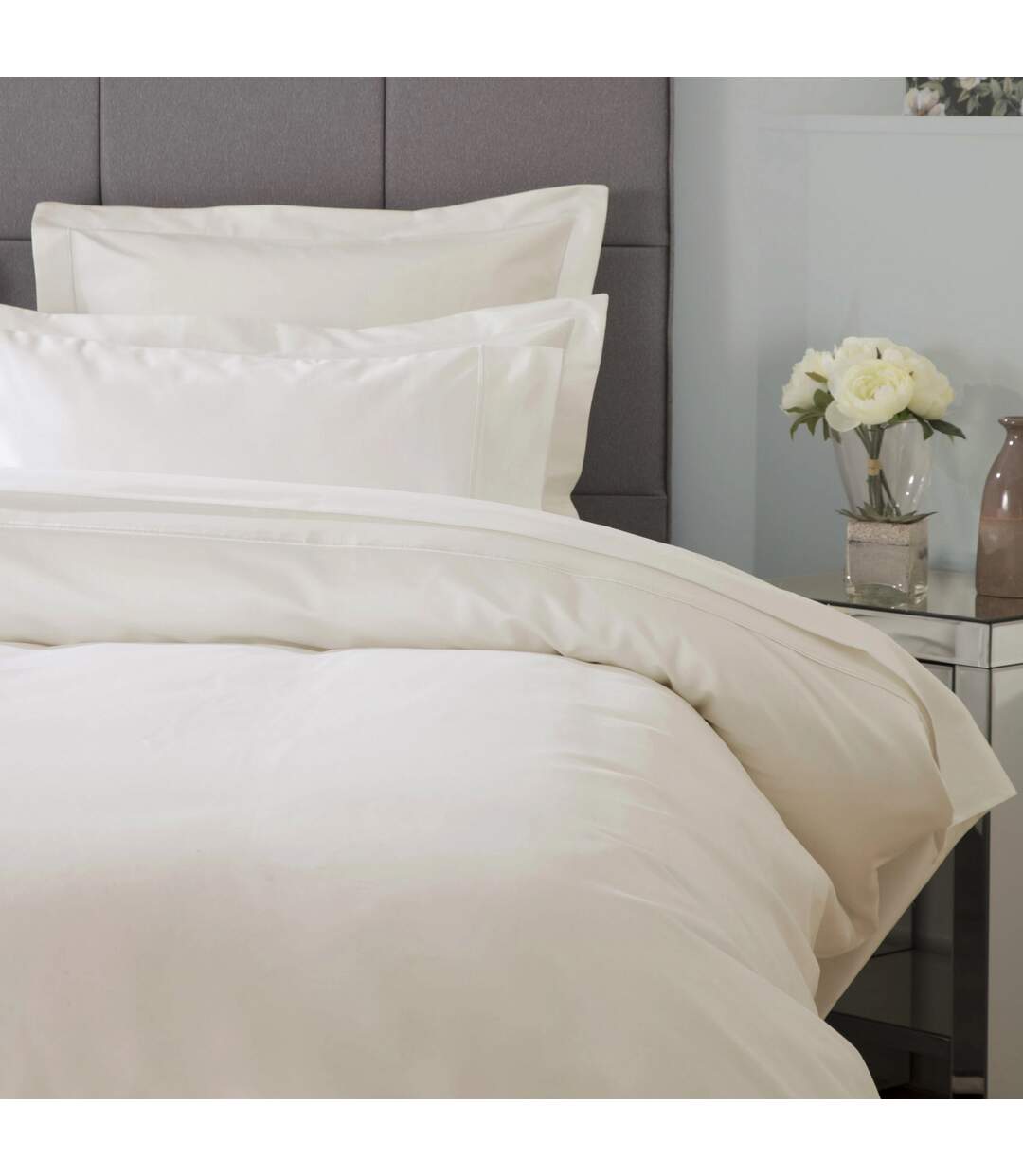 Ultralux 1000 thread count duvet cover ivory Belledorm-1