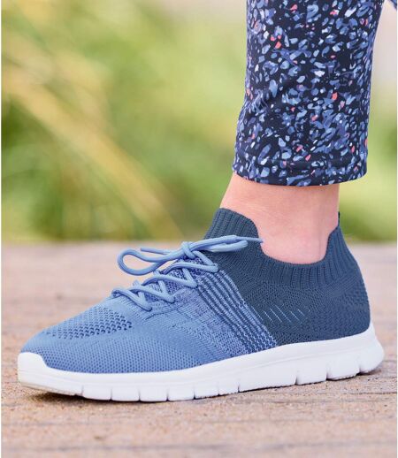 Blaue Sneaker