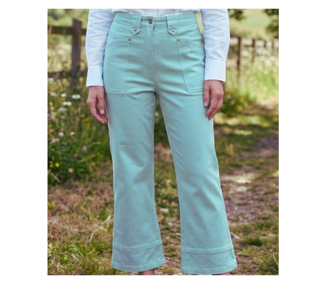 MAYFLOWER Basic Stretch : Pantacourt femme Bleu Ciel Lagon en coton extensible-1