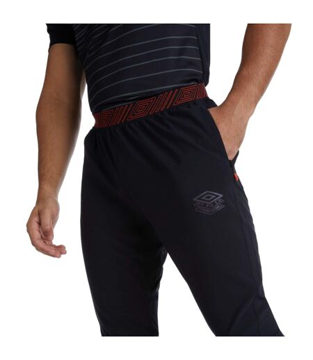 Mens elite hybrid jogging bottoms black/cherry tomato Umbro