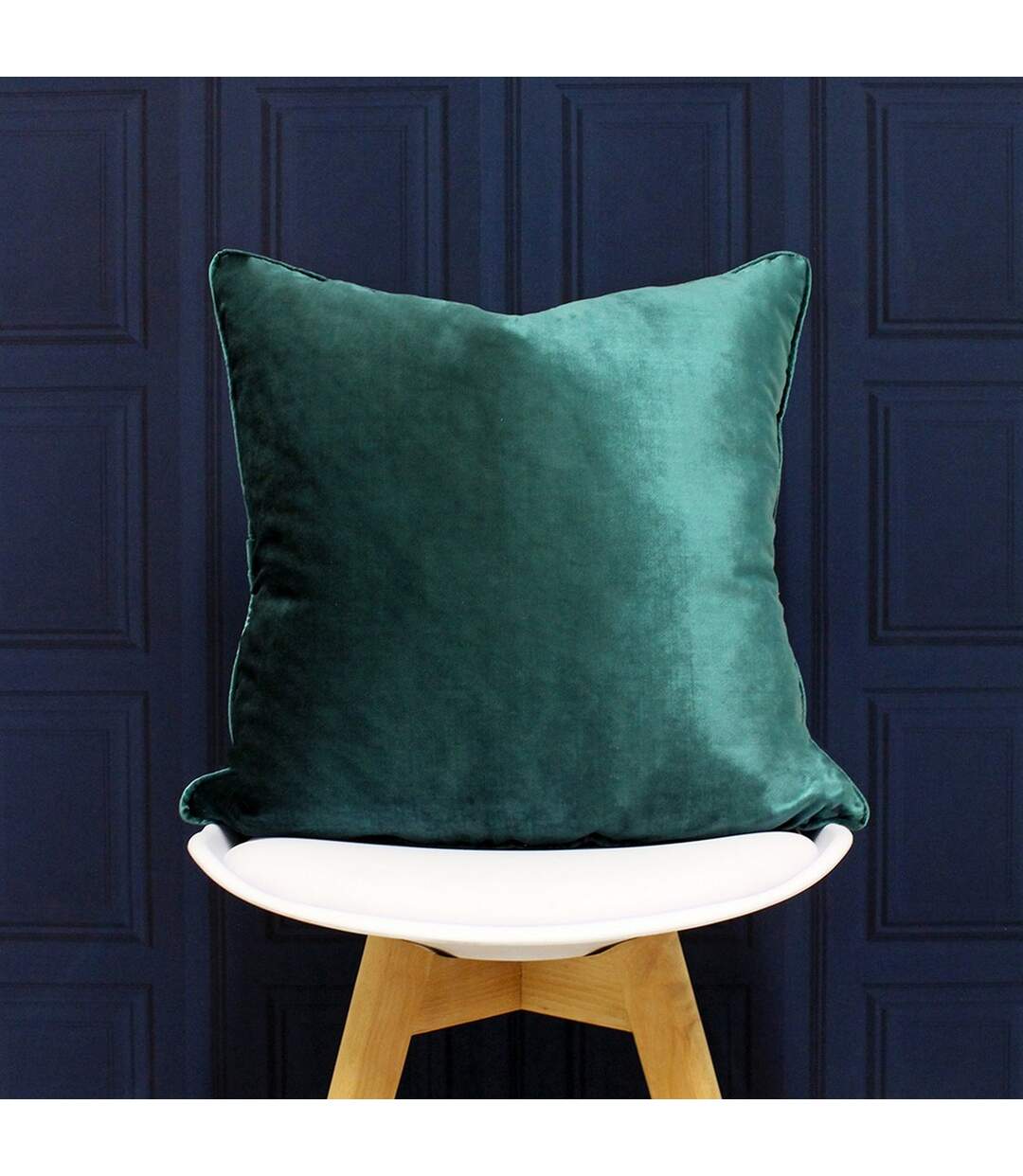 Riva Home Luxe Velvet Cushion Cover (Jadite) - UTRV1084