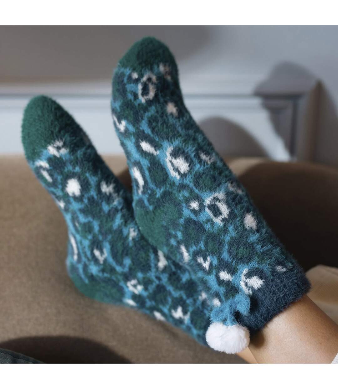 1 Pair Ladies Sherpa Lined Grip Socks - Warm Fluffy Cosy Non-Slip Comfort-3
