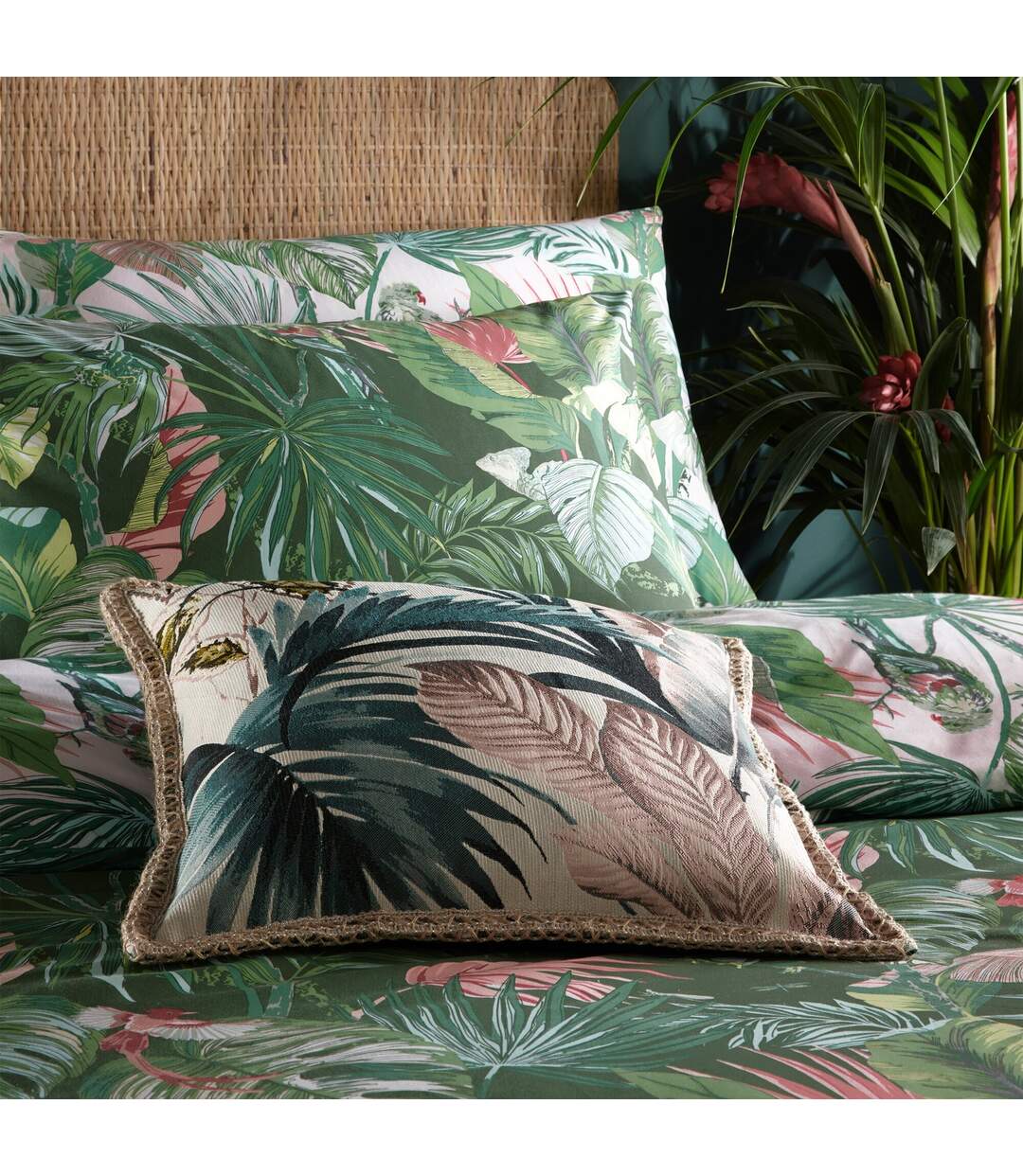 Amazonia rainforest duvet set jade green Furn