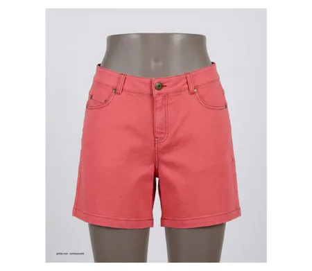 Short en tissu extensible femme MAYFLOWER SHORTF301A : le confort stretch absolu pour bouger avec élégance