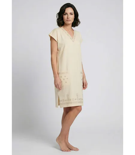 Robe de plage ample courte
