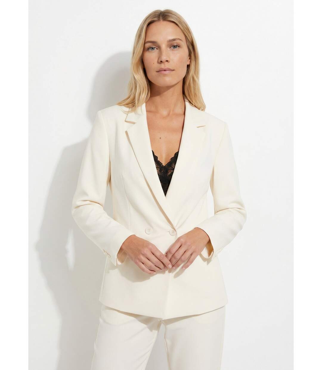 Veste tailleur unie fluide double boutonnage-1