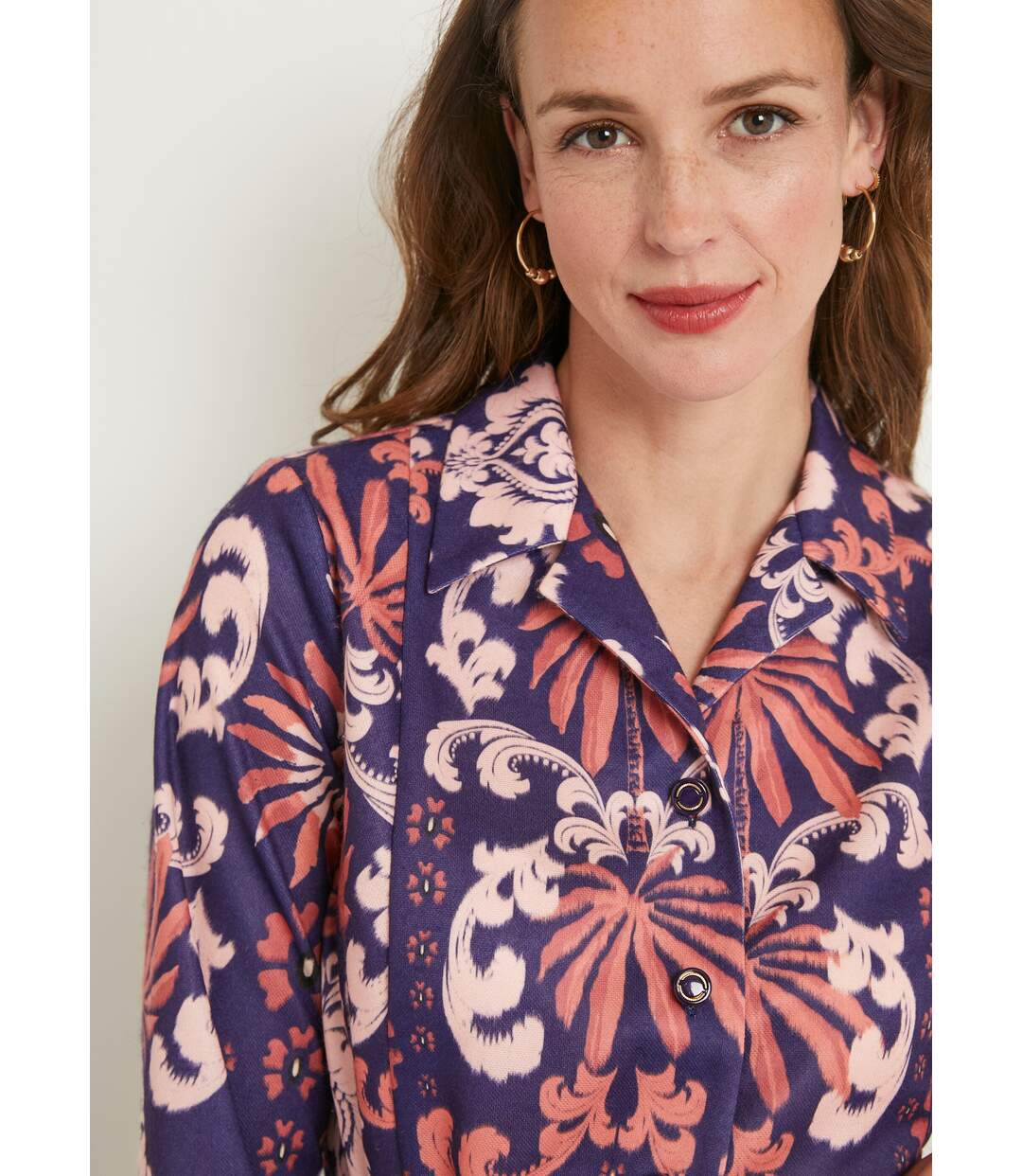 Robe boutonnée mi longue satinée col tailleur-3