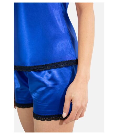 Ensemble pyjashort fines bretelles en satin