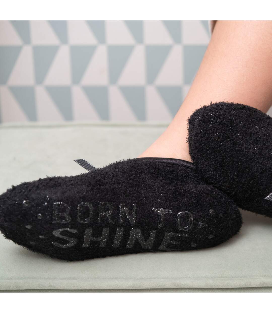 Isotoner Chaussettes d'intérieur femme ultra confortables, avec picots antidérapants-3