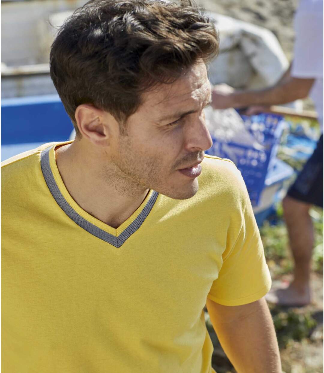 Pack of 3 Men's V-Neck T-Shirts - Blue Yellow White-3