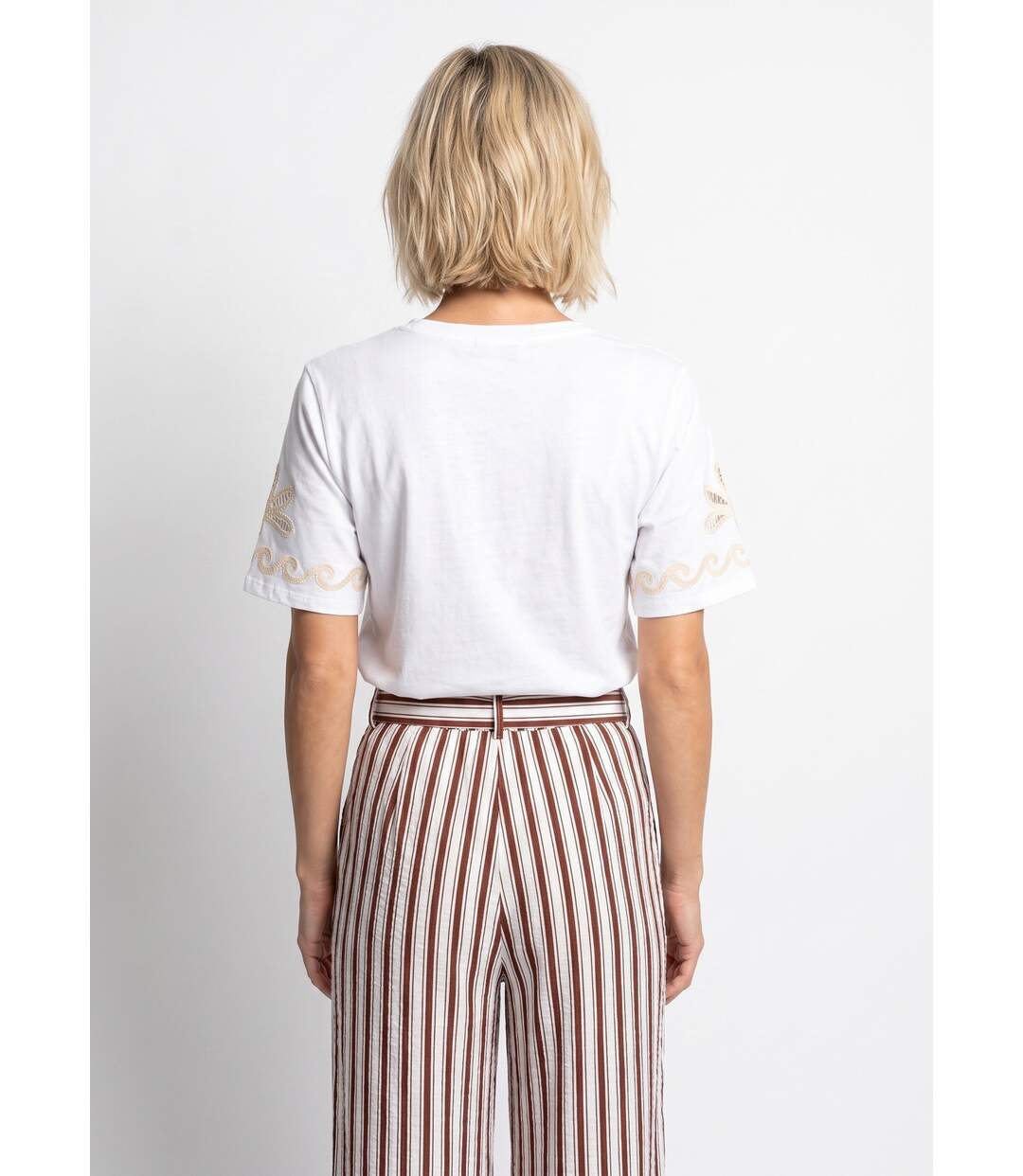T-shirt manches broderies ajourées-2