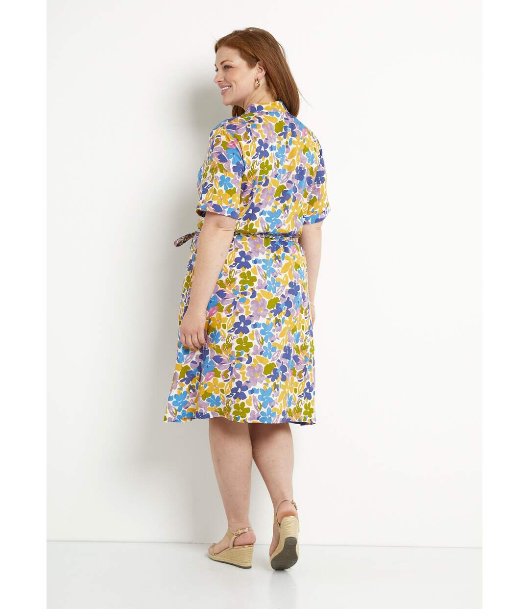 Robe-chemiser droite courte motif fleuri-2