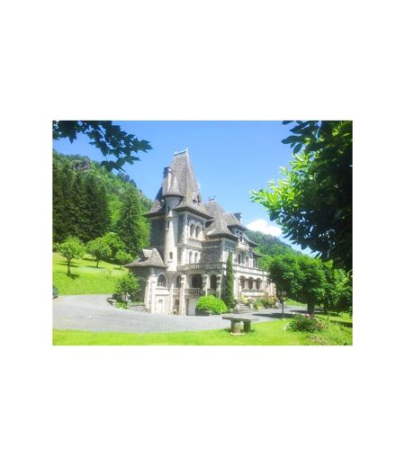 2 jours dans la suite d'une demeure de caractère entre Rodez et Clermont-Ferrand - SMARTBOX - Coffret Cadeau Séjour