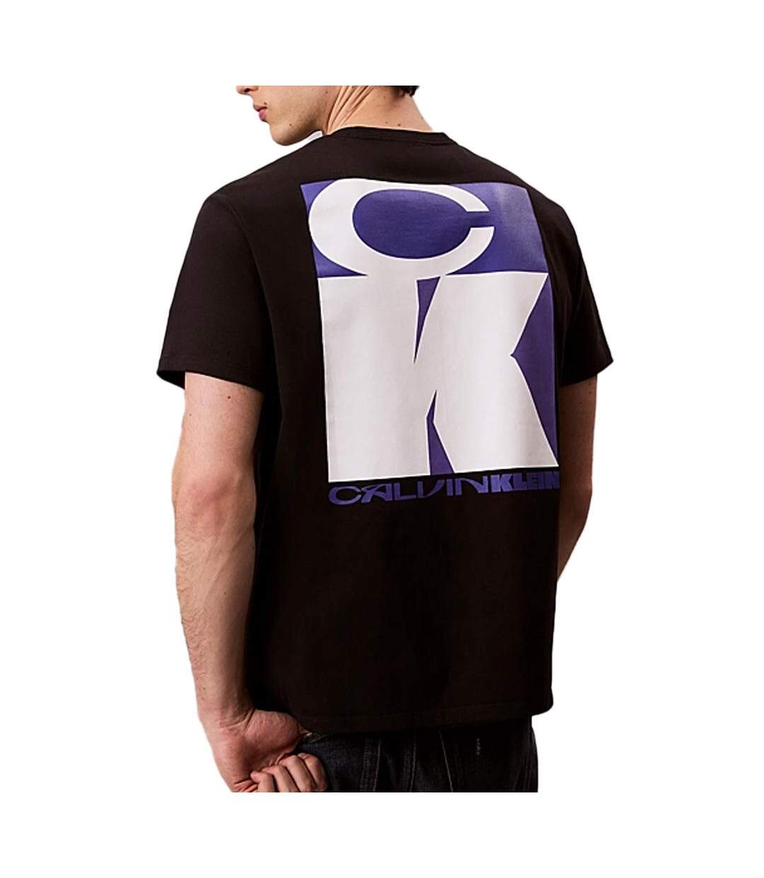 T-Shirt noir homme calvin klein jeans 20s  stack-2