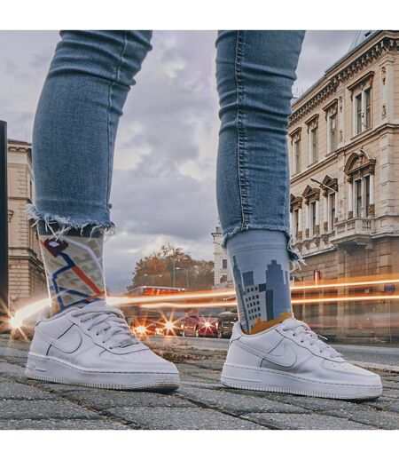 1 Pack Unisex Mismatched Novelty Odd Socks - Big City Life