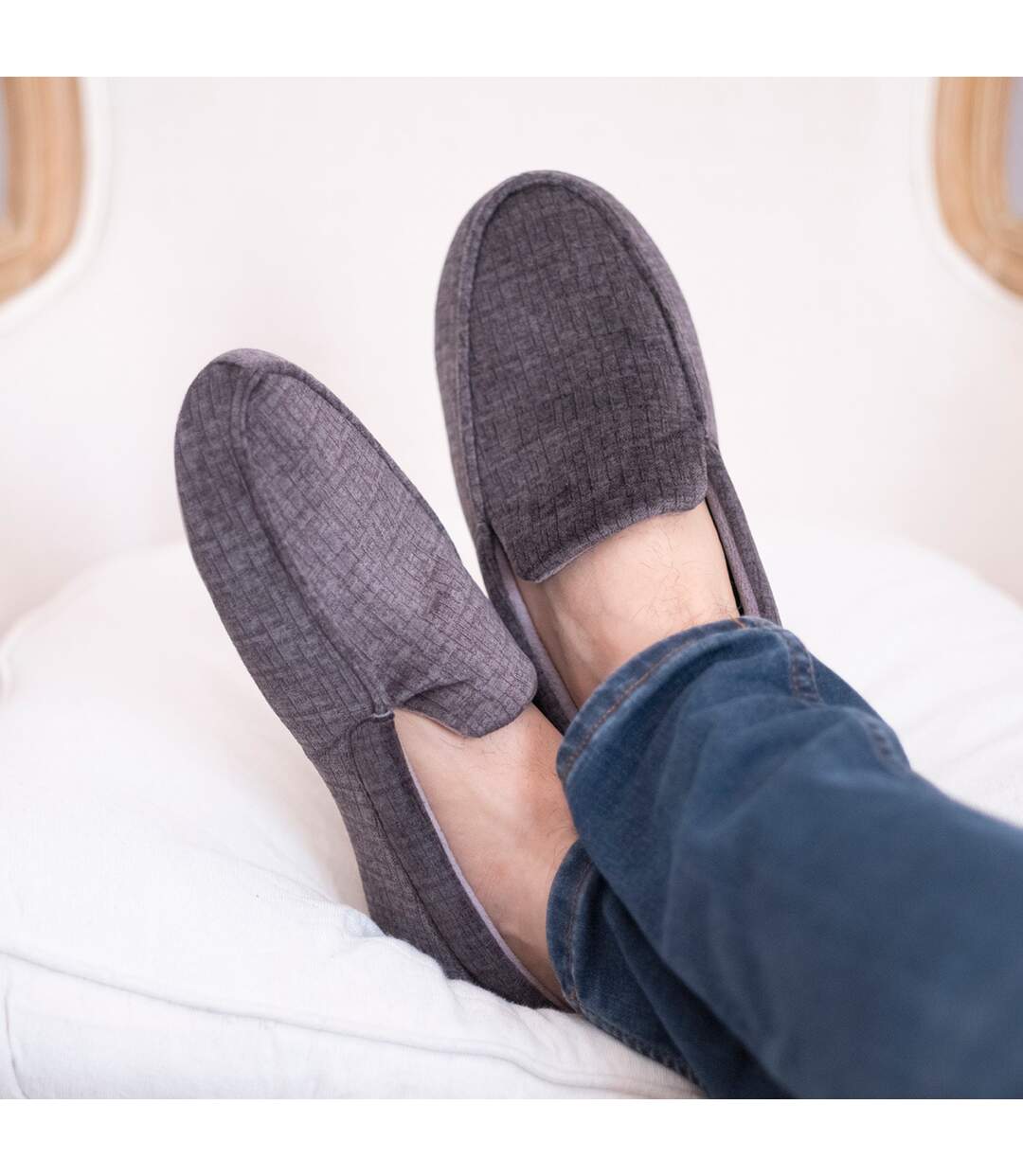 Isotoner Chaussons Mocassins homme ultra confortables et légers, en coton biologique et semelle en cuir-2