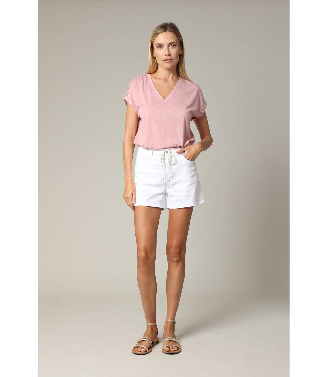 Short femme en coton twill avec détails cœur LIA-1