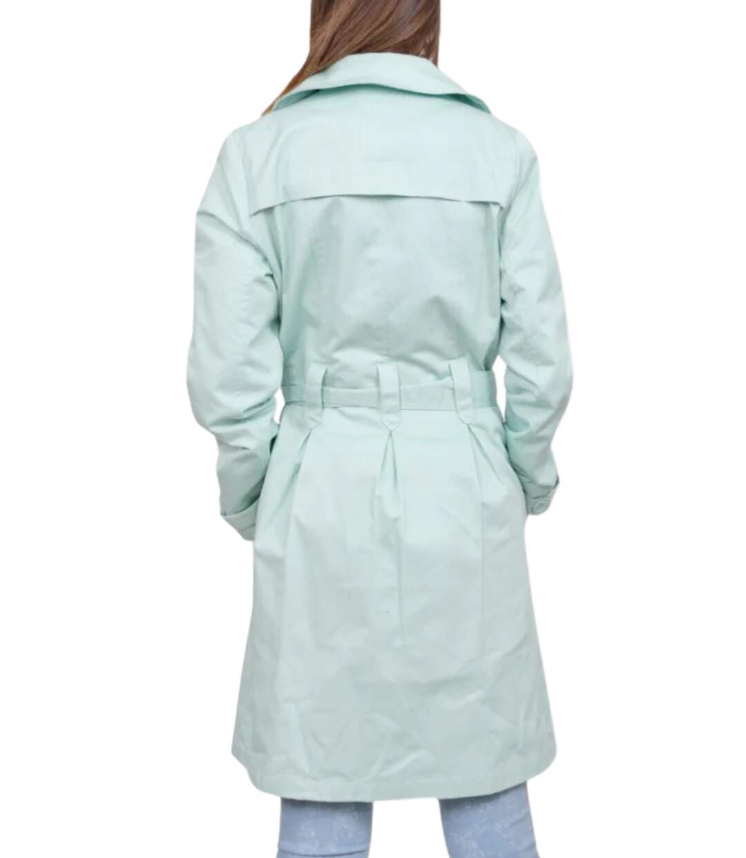 Trench chic femme vert ceinturé, manches longues et élégant double boutonnage, look raffiné-2