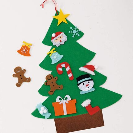 Sapin feutrine avec décorations