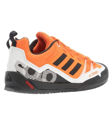 Baskets terrex swift solo adulte orange / noir Adidas