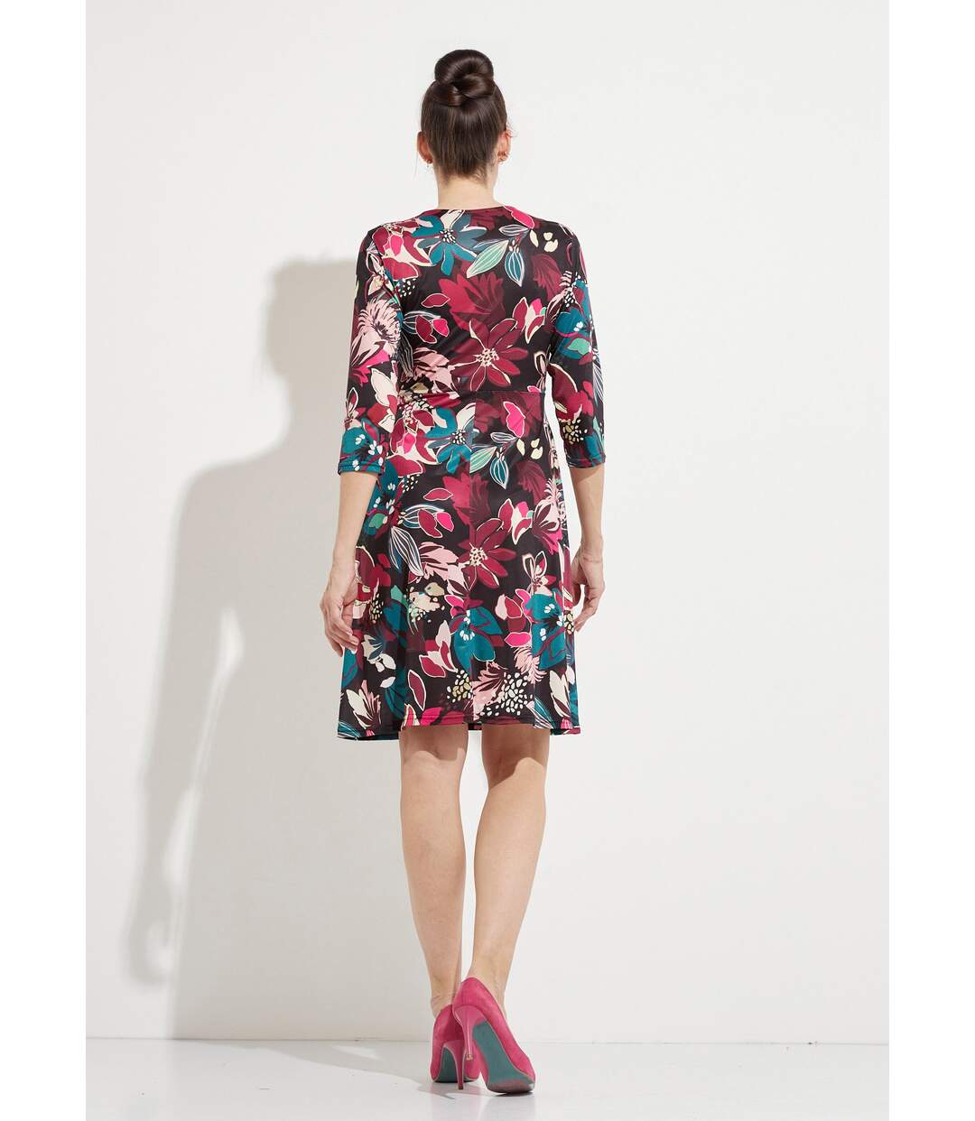 Robe cache-coeur courte évasée imprimé fleurs-2