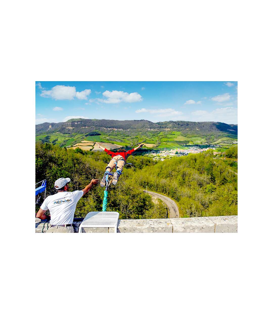 Saut à l’élastique près de Millau dans l’Aveyron - SMARTBOX - Coffret Cadeau Sport & Aventure