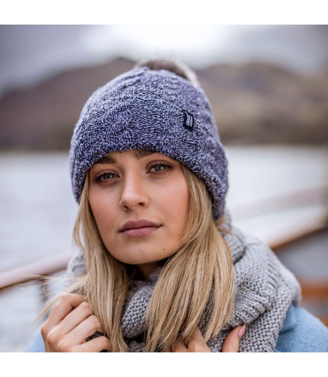Ladies Cable Knit Fleece Lined Thermal Winter Bobble Hat with Pom Pom-5