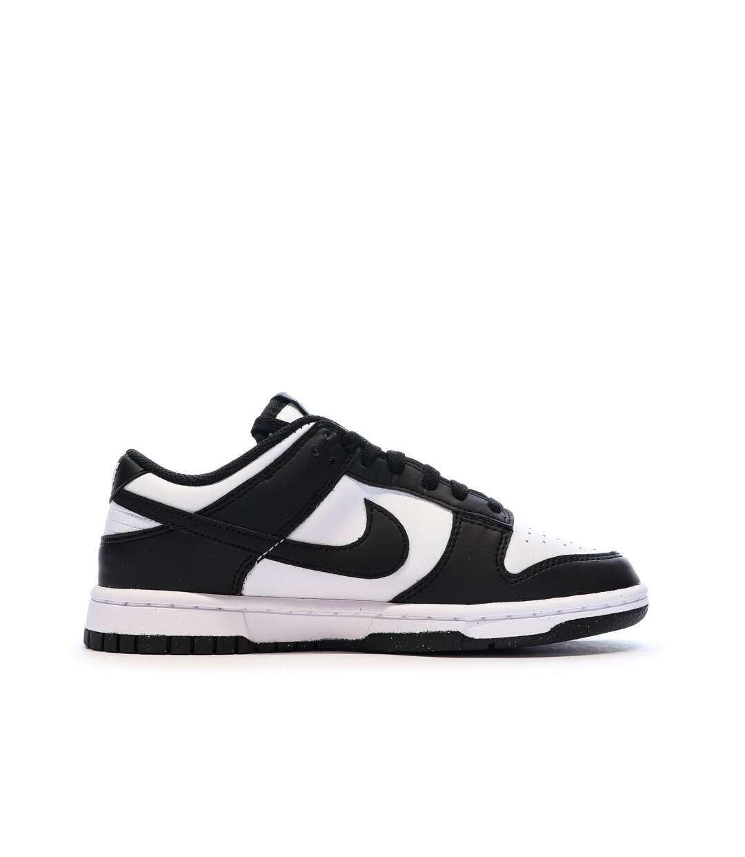 Dunk low baskets blanches/noires femme nike-2