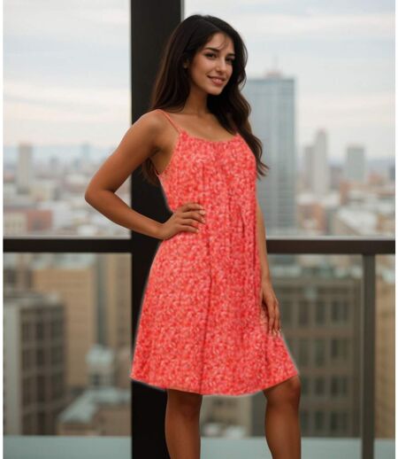 Robe féminine à  bretelles fines, longueur genoux, coupe ample - Rouge avec imprimé floral