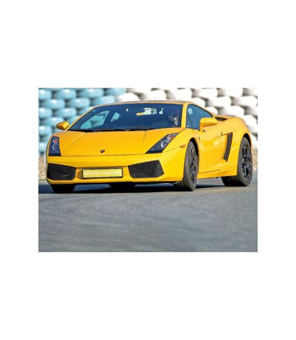 Stage de pilotage : 2 tours sur le circuit de Trappes en Lamborghini Gallardo LP-560 - SMARTBOX - Coffret Cadeau Sport & Aventure