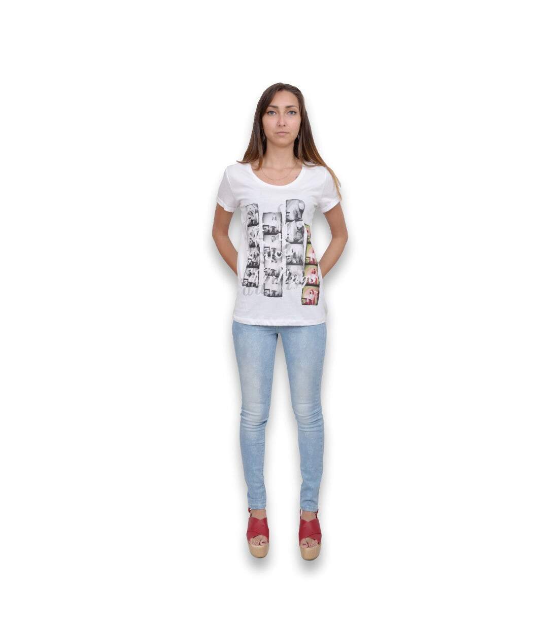 Tee shirt manches courtes femme de couleur blanc col rond