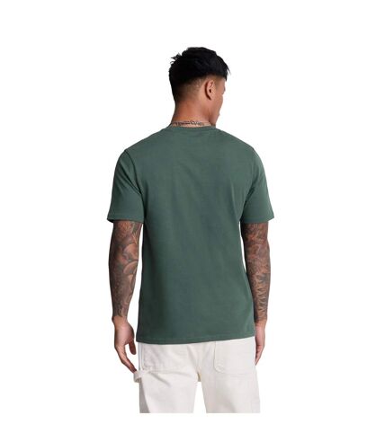 Mens tonal pocket t-shirt vert canard foncé / émeraude foncée Lyle & Scott Lyle & Scott