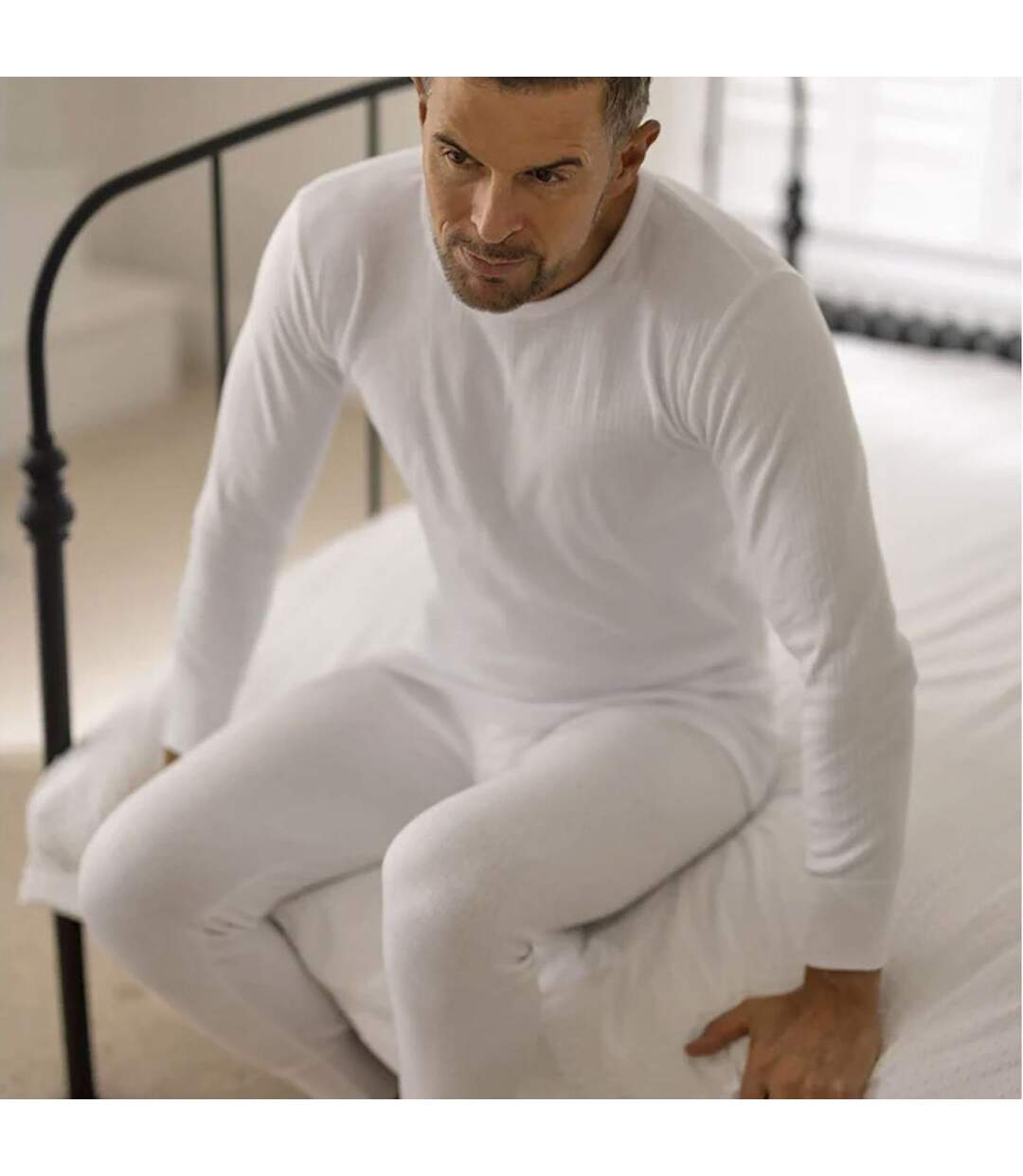 Winter Men's Thermal Underwear Set: Top and Long Johns-3