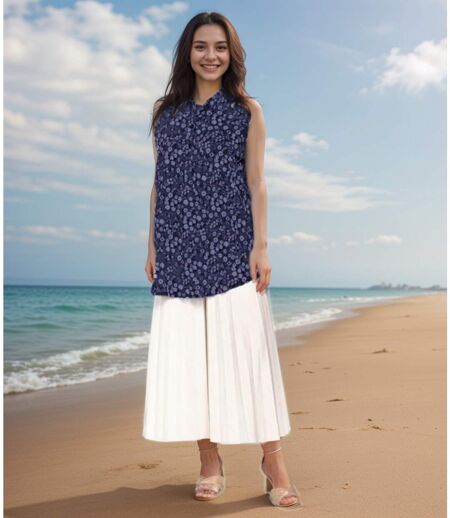Tunique d'été fleurie sans manches - Blouse légère en bleu marine pour femme, idéale pour les beaux jours