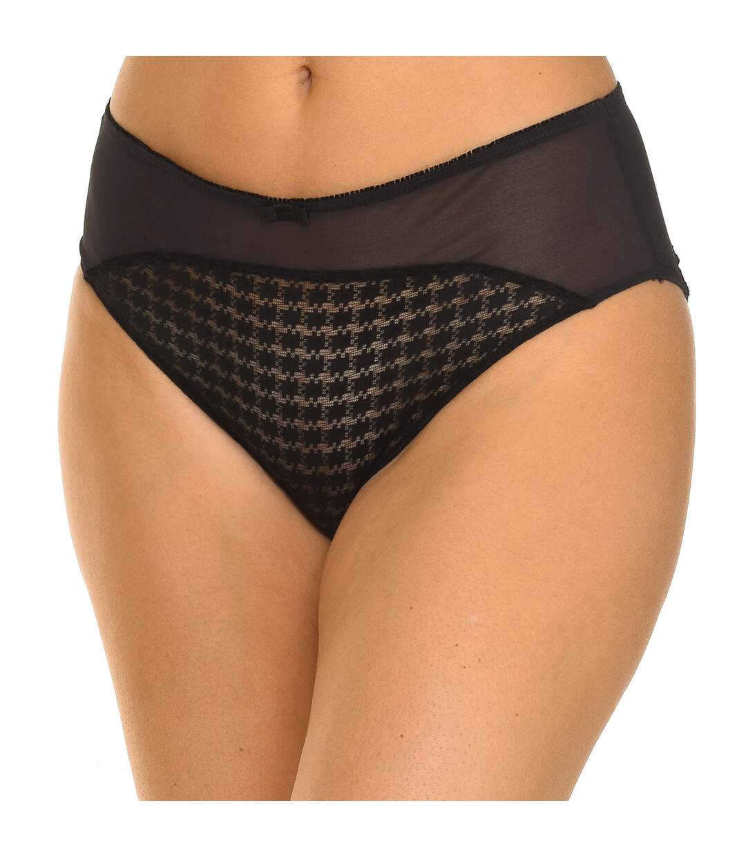 Generous elastic and breathable fabric panties 00BUZ for women offers comfort and natural movement