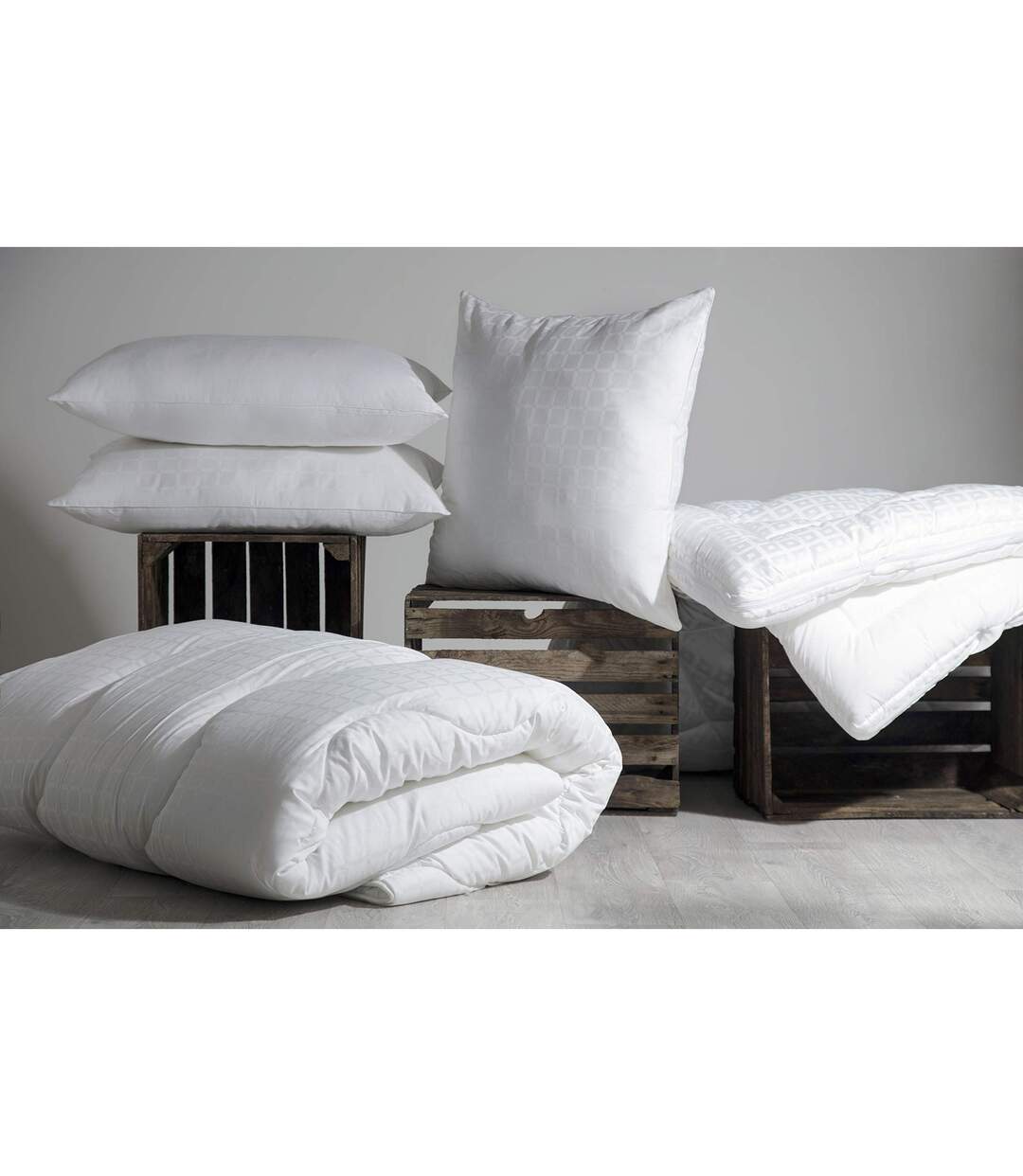 Oreiller hotel 66 cm x 66 cm blanc Belledorm-1