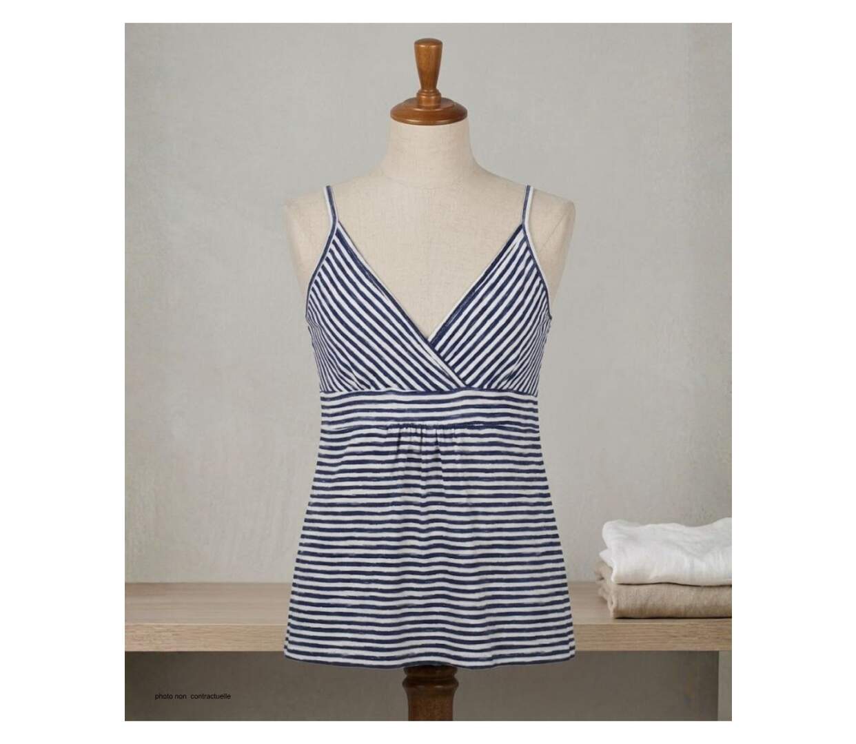 Débardeur MAYFLOWER TF208M effet cache-cœur : le look marin en viscose fluide pour sublimer votre silhouette-3