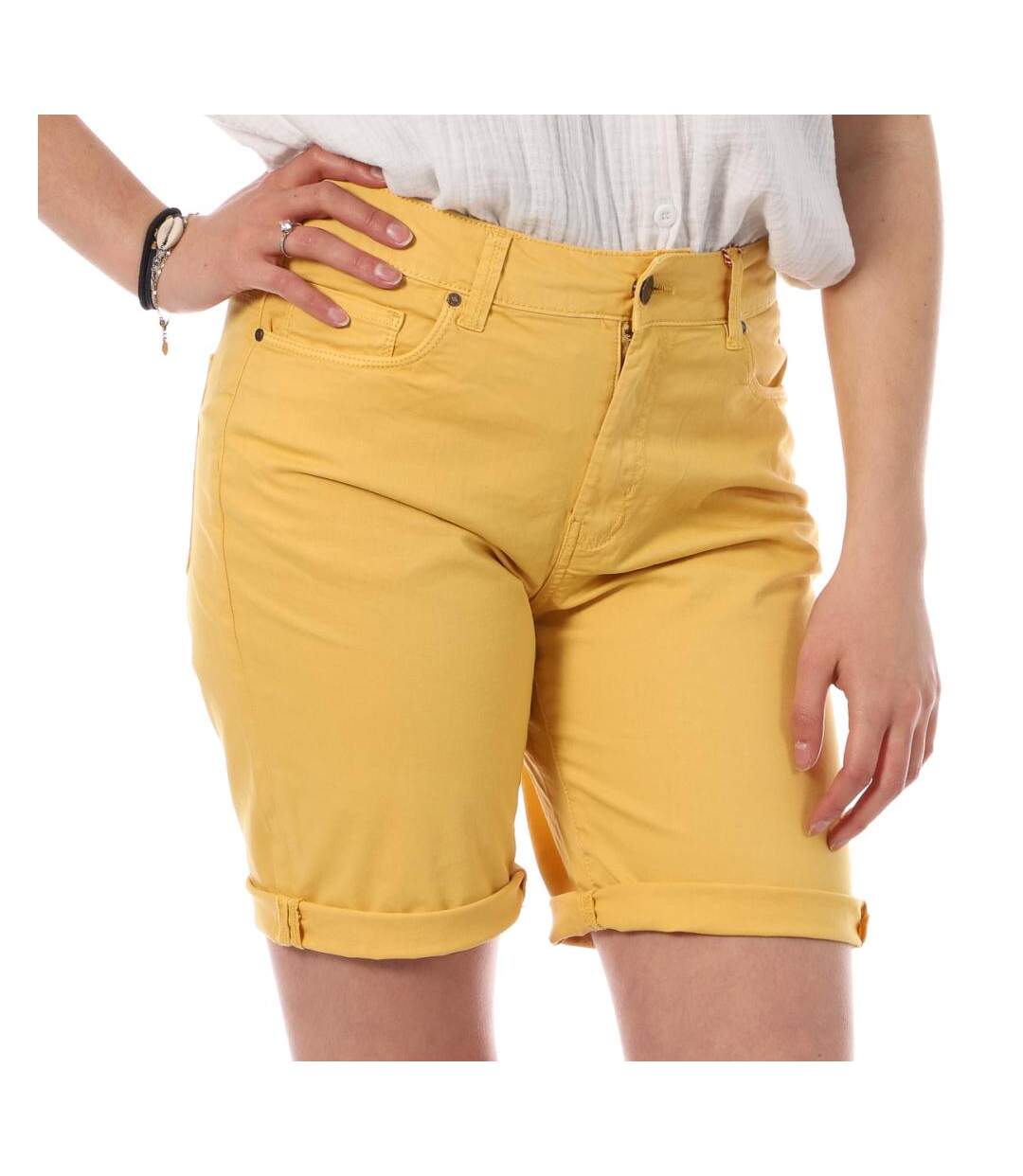 Bermudas Jaune Femme Lee Cooper Wopara - 26