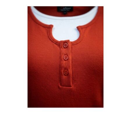 Tee-shirt MAYFLOWER CLUB2R rouge fantaisie : l'effet 2 en 1 ultra stylé