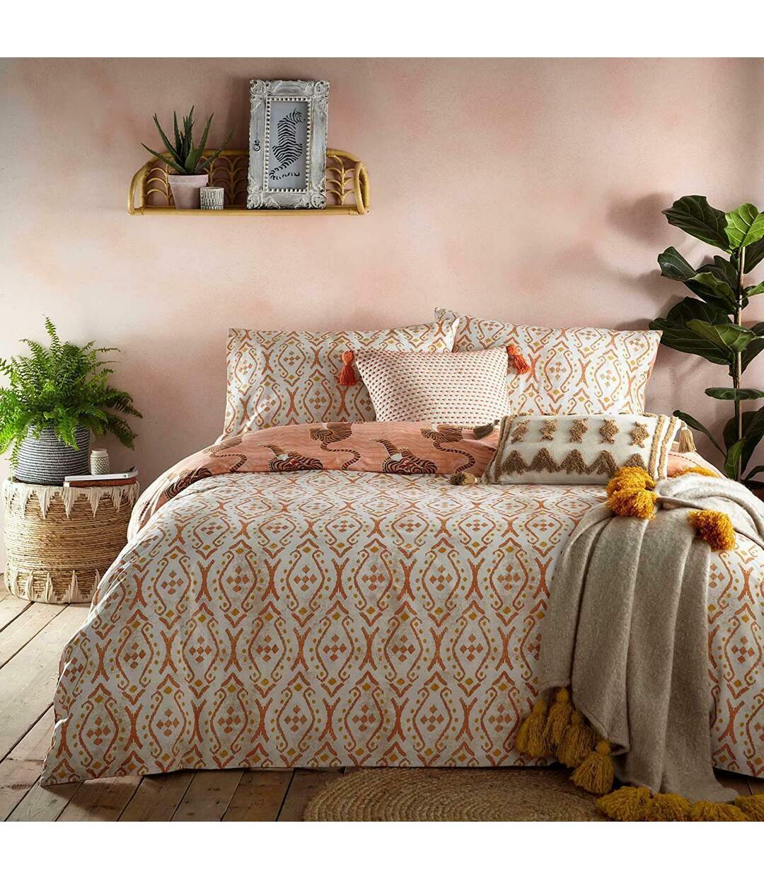 Tibetan tiger duvet set coral Furn