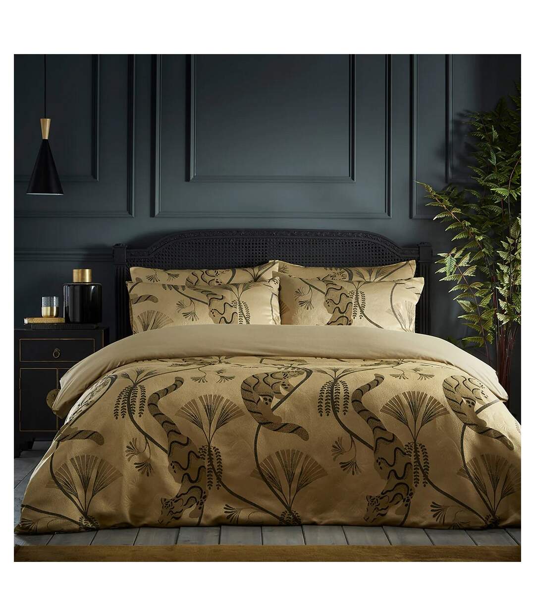 Moondusk exotic jacquard animals duvet cover set gold Paoletti-1