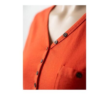 Tee-shirt MAYFLOWER NATALI1 orange à col V boutonné : l'énergie du pur coton