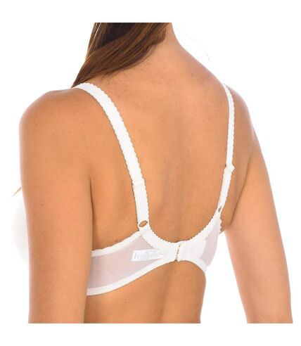 Underwired bra with P09AW cups for women, a design that provides support and shaping to the female bust