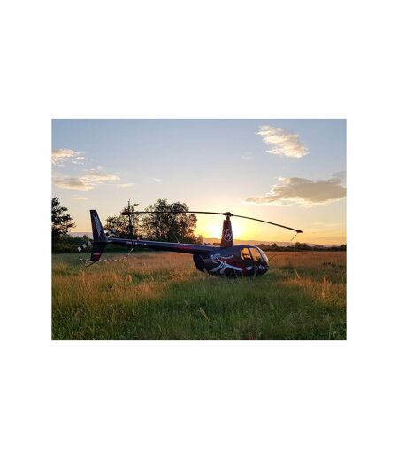 Vol en hélicoptère de 20 min pour 2 personnes près de Lyon - SMARTBOX - Coffret Cadeau Sport & Aventure