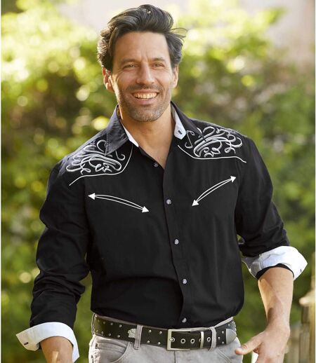 Schwarzes Hemd im Cowboy-Stil