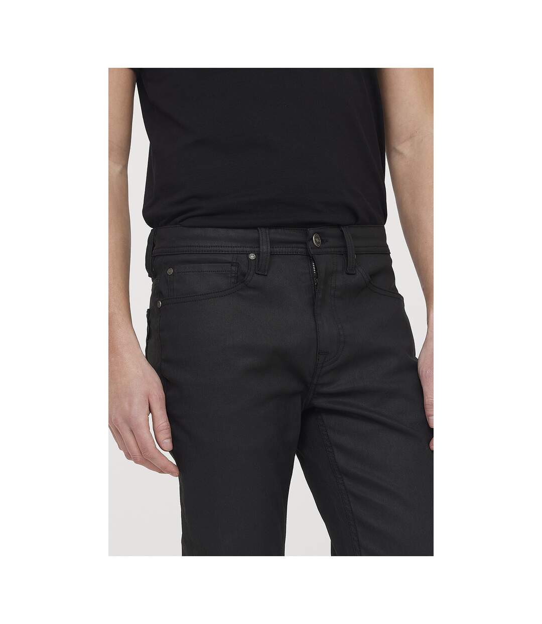 Jean LC122 Black coatted-3